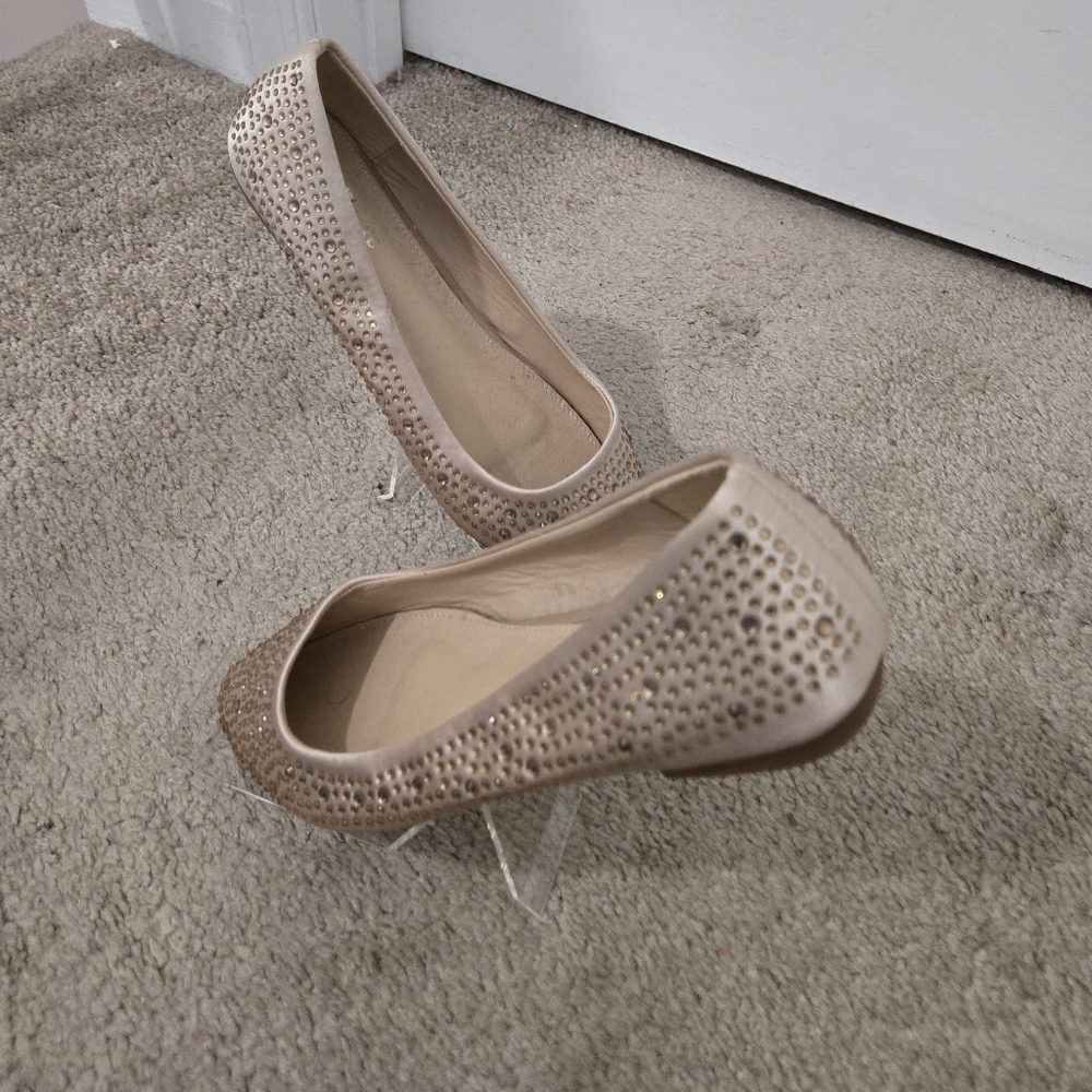 Women Flats - Picture 4 of 6